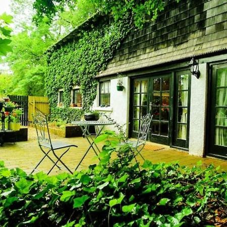 Вилла Charming Victorian Coach House Jordanstown Экстерьер фото